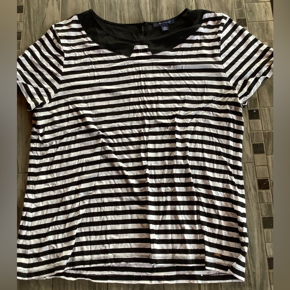 Tommy Hilfiger Top - Size XL